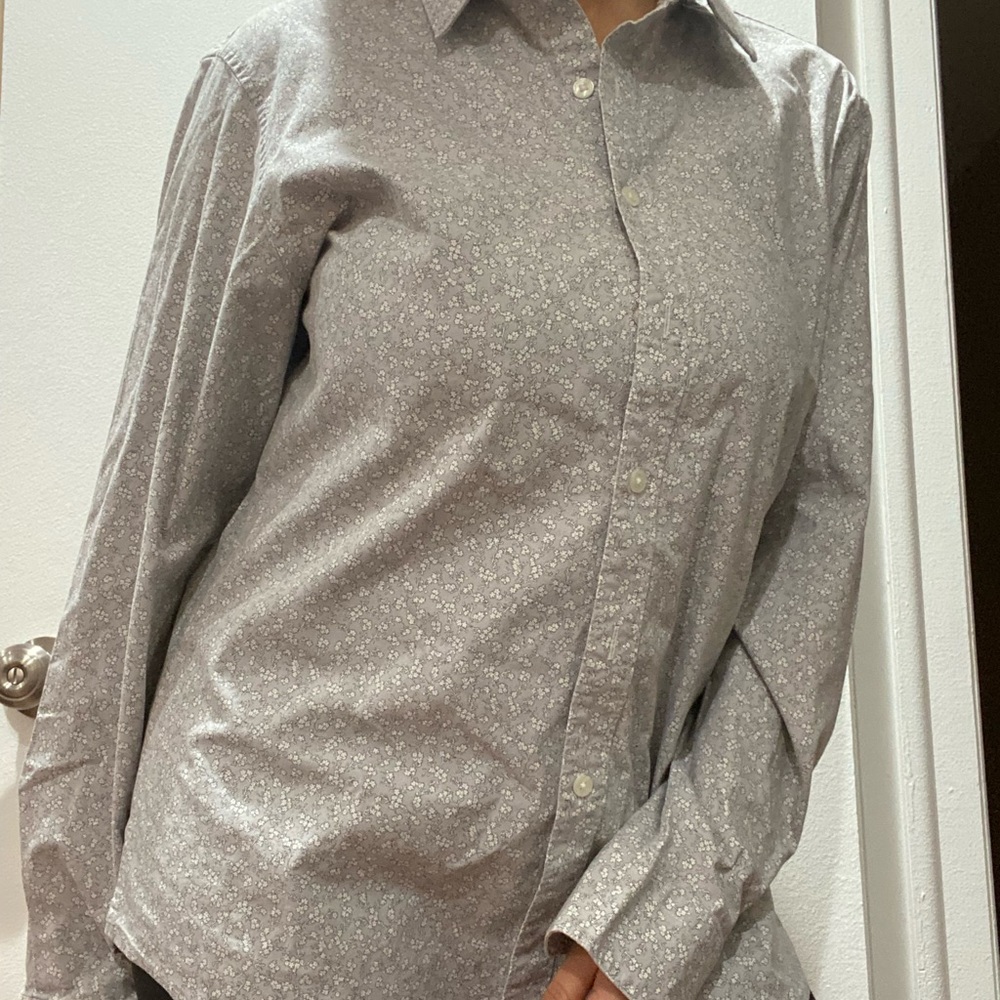 Apt. 9 Large Grey/White Button Down Slim Fit Mens Dress shirt with flowers